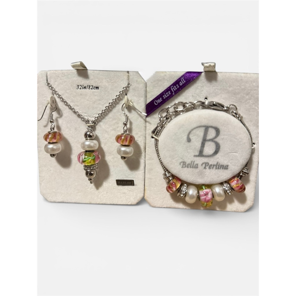 Women's Bella Perlina Necklace Bracelet Earring Set Pink White Flower Silvertone